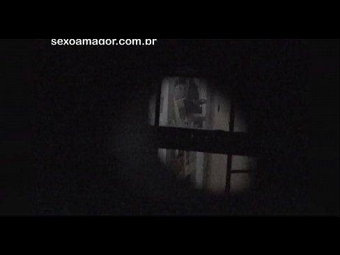 ❤️ Ua pu'eina fa'alilolilo Blondie e se tagata asiasi pitonu'u o lo'o natia i tua o piliki ga'o Rusia porn